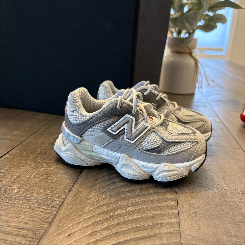 New Balance Gray Retro-Inspired Sneakers